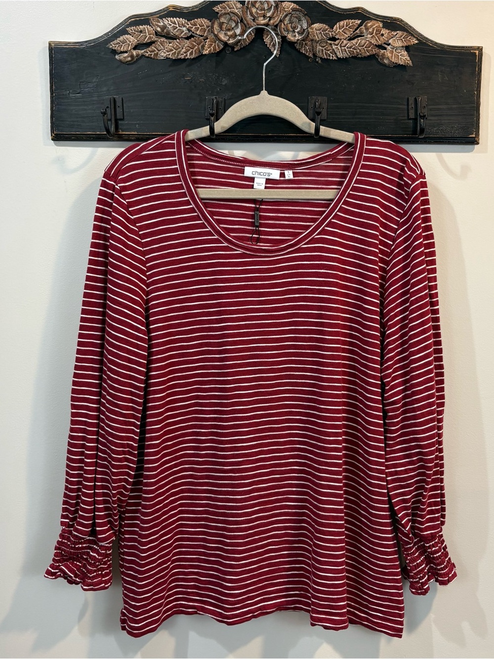 NWOT Chico’s Red White Striped Long Sleeve Smocked Cuff Top Size 3/XL